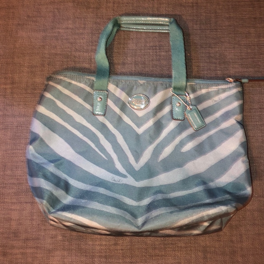 Nwot green zebra coach mini purse